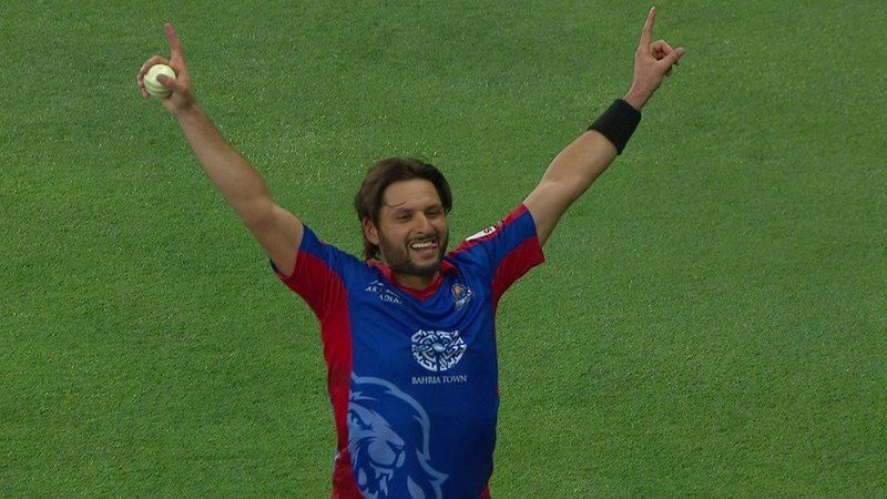 Afridi catch.jpg