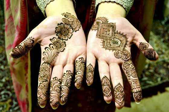 Beautiful-Mehndi-Designs-For-Eid-2013-10.jpg