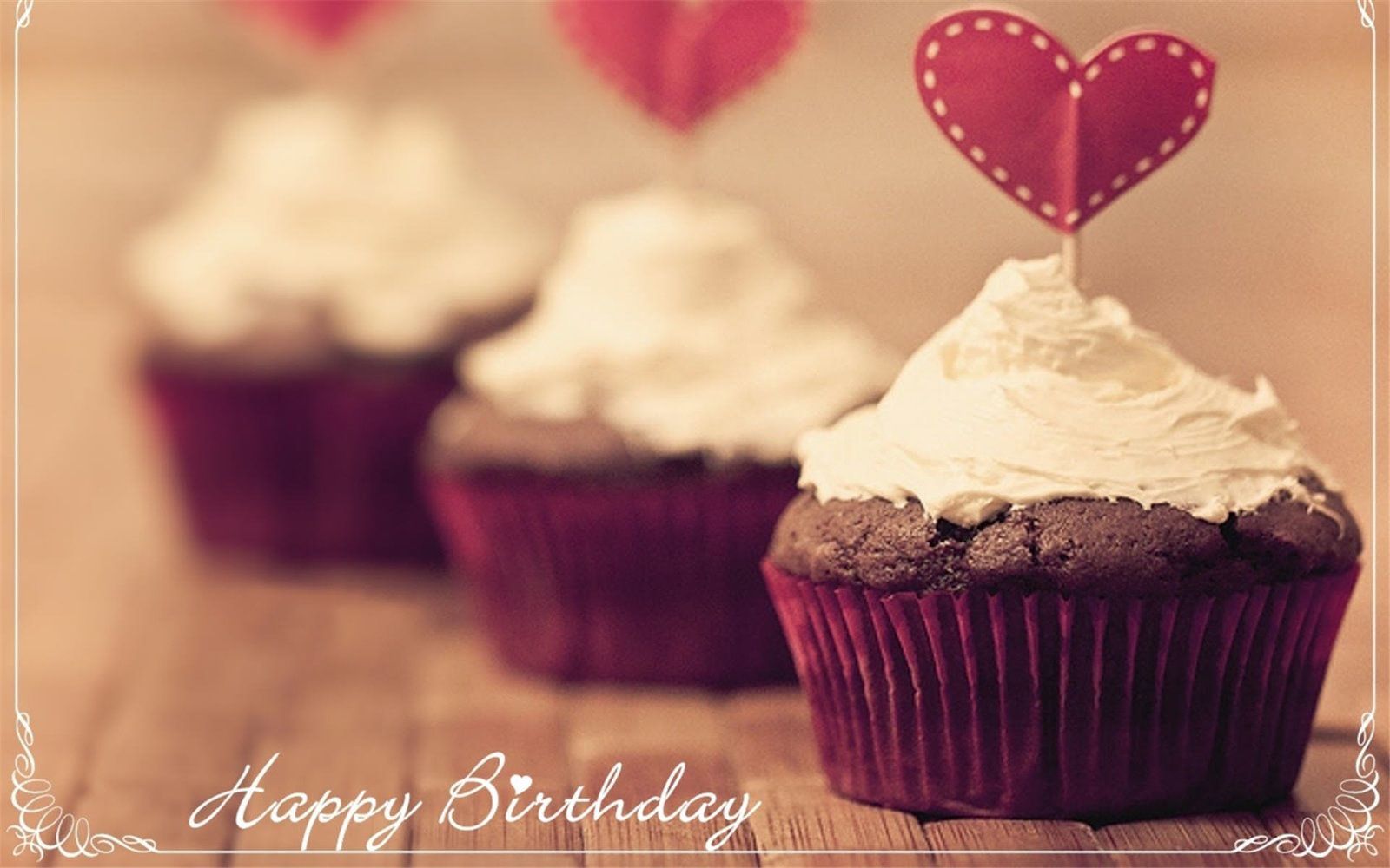 birthday-cupcake-wallpaper-4[1].jpg