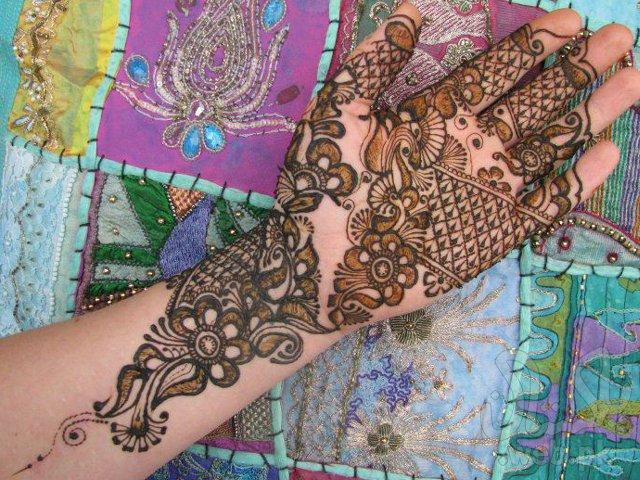 hand-mehndi-designs-20121.jpg