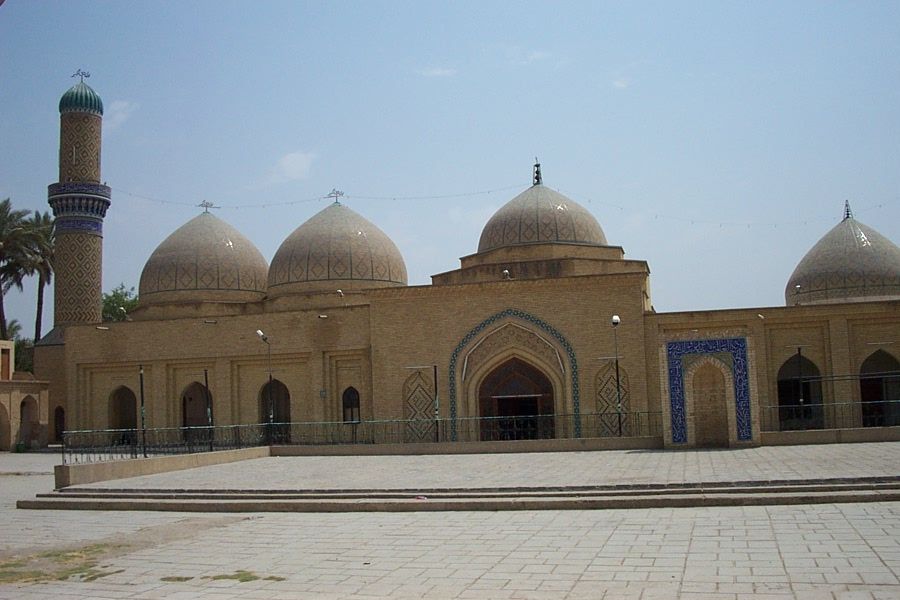 Hazrat Salman Farsi's Roza (and others).jpg