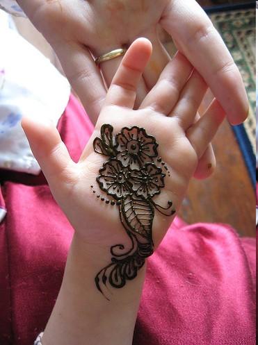 Simple Mehndi Design For Kids In Pakistan Pakistan Social Web