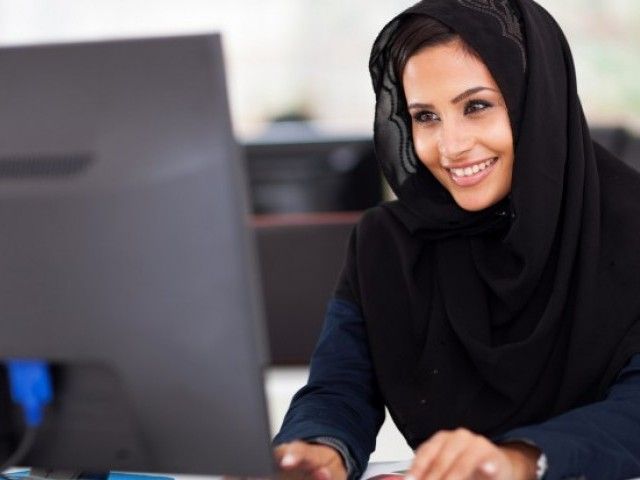 muslim girl in office.jpg