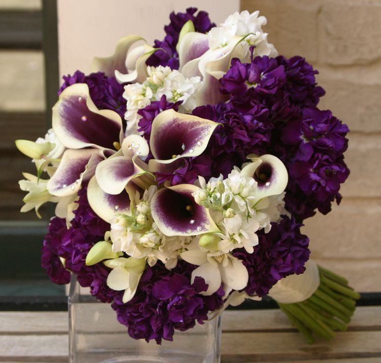 purple-wedding-flowers-as-loves-symbol-wedding-purple-wedding-bouquets-wedding-wraps.jpg