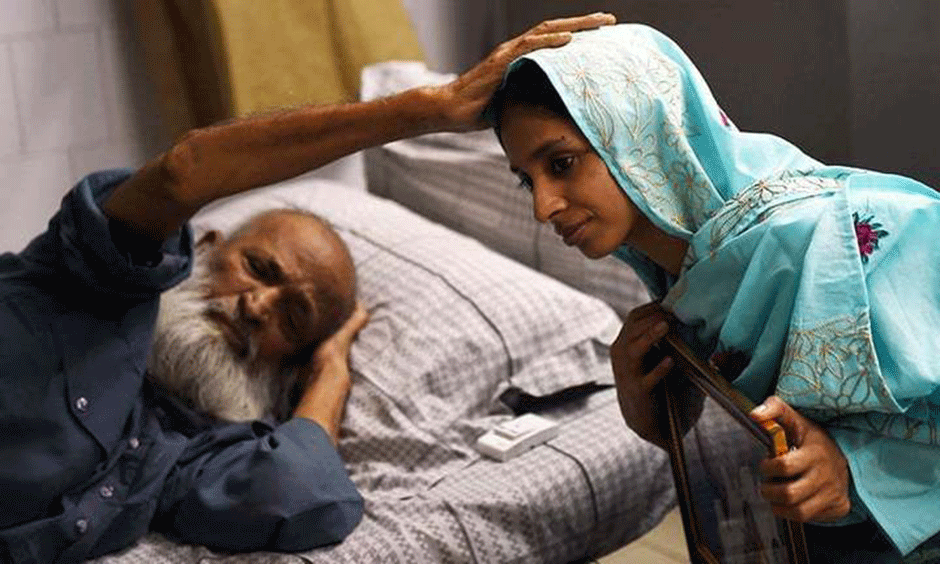 Abdul Sattar Edhi pictured with Geeta